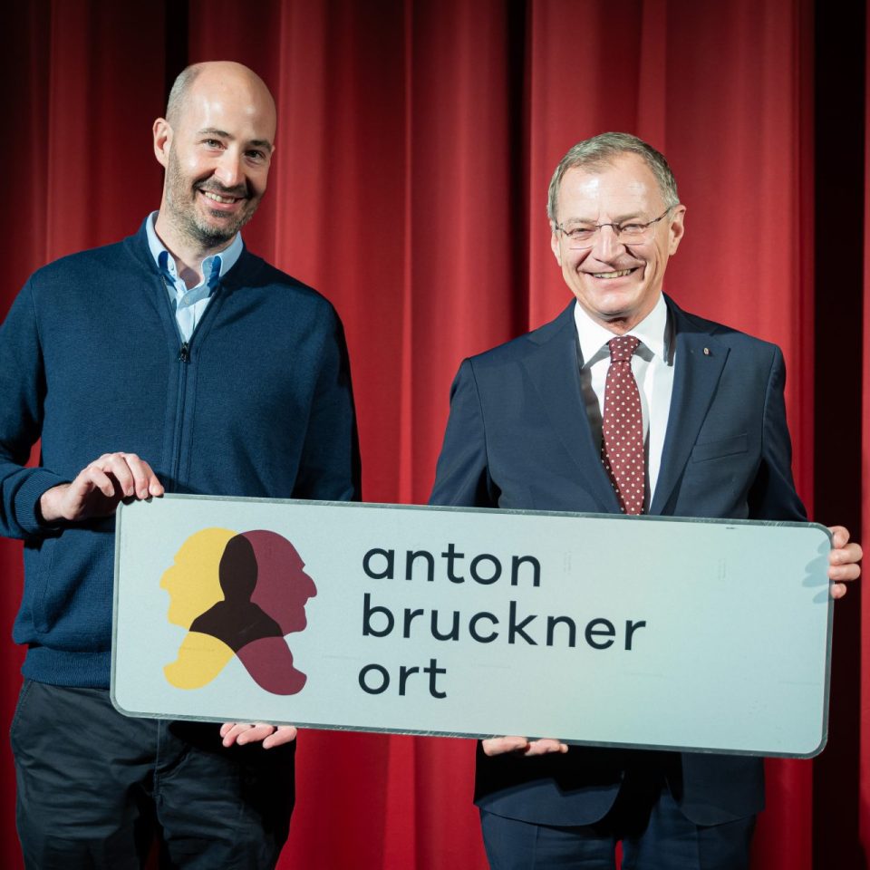Film presentation of the Bruckner G'schichten with filmmaker Markus Kaiser-Mühlecker and Governor Thomas Stelzer (c) Upper Austria/Antonio Bayer